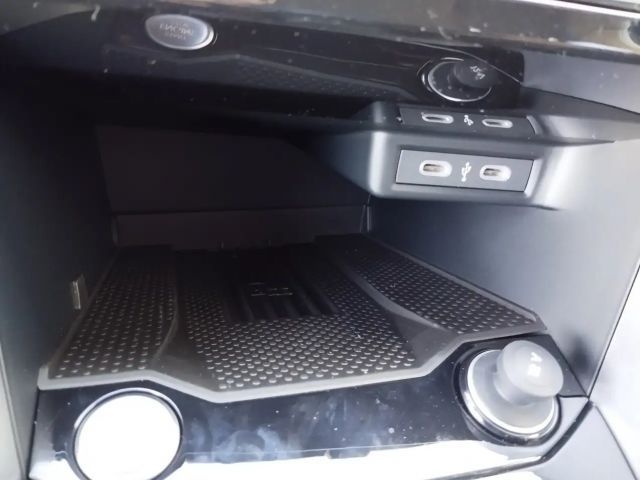 Volkswagen T-Roc Friends TSI