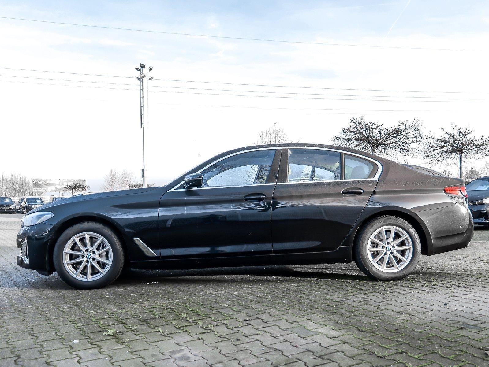 BMW 540 540i Sedan