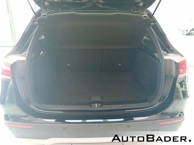 Mercedes-Benz GLA 180 GLA 180 7G MBUX Park-Spur-Pkt RF-Kamera DAB Shz