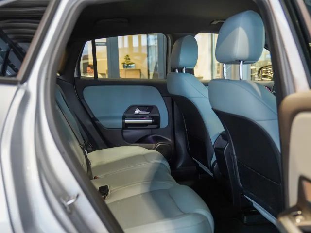 Mercedes-Benz EQA 350 4MATIC AMG Line