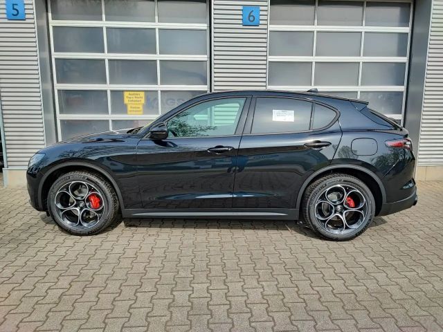 Alfa Romeo Stelvio AT8 Q4