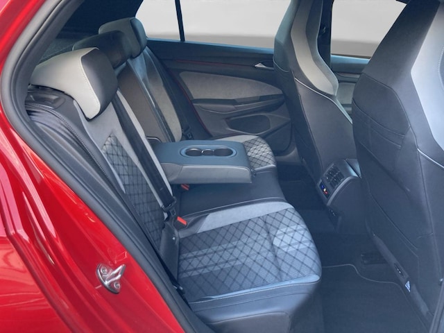 Volkswagen Golf 1.5 TSI DSG R-Line