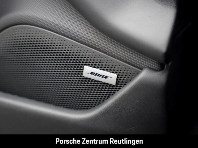 Porsche Taycan 4 Cross Turismo