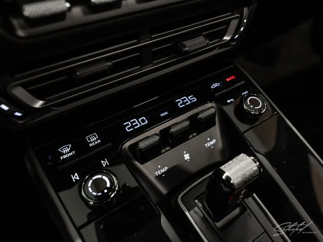 Porsche 911 4 Carrera Coupé