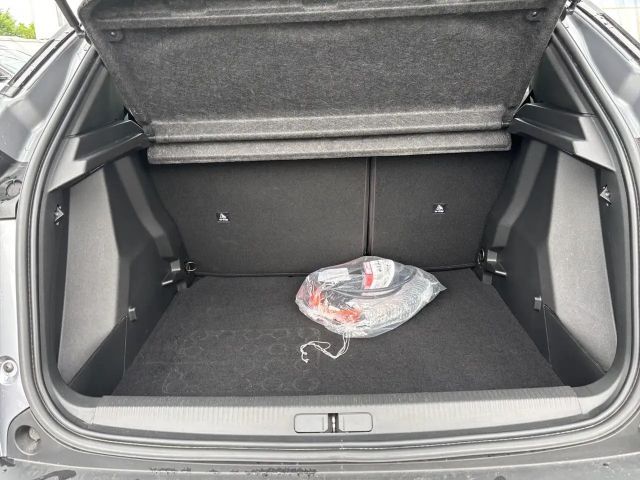 Peugeot E-2008 Active Pack