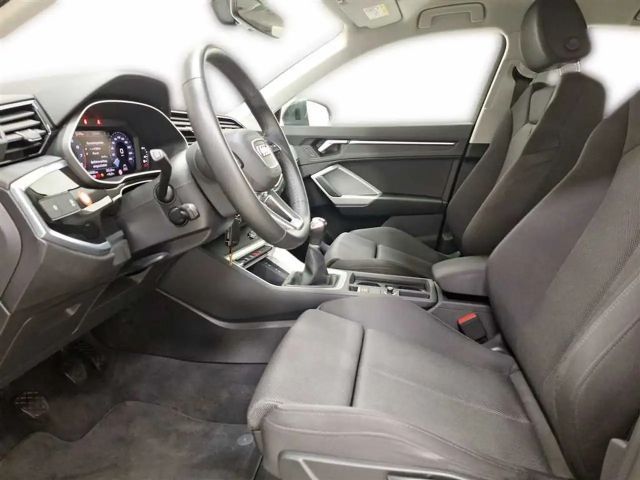 Audi Q3 1.5 TFSI S-Line