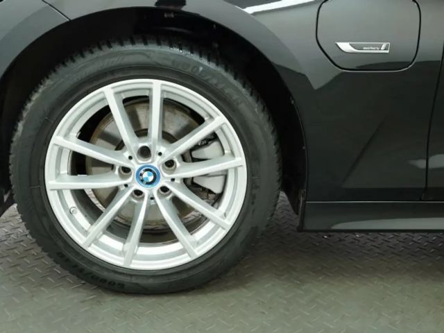 BMW 320 320e Touring