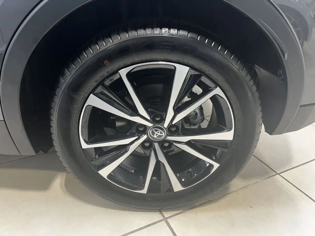 Toyota C-HR Hybride Plug-in Team D