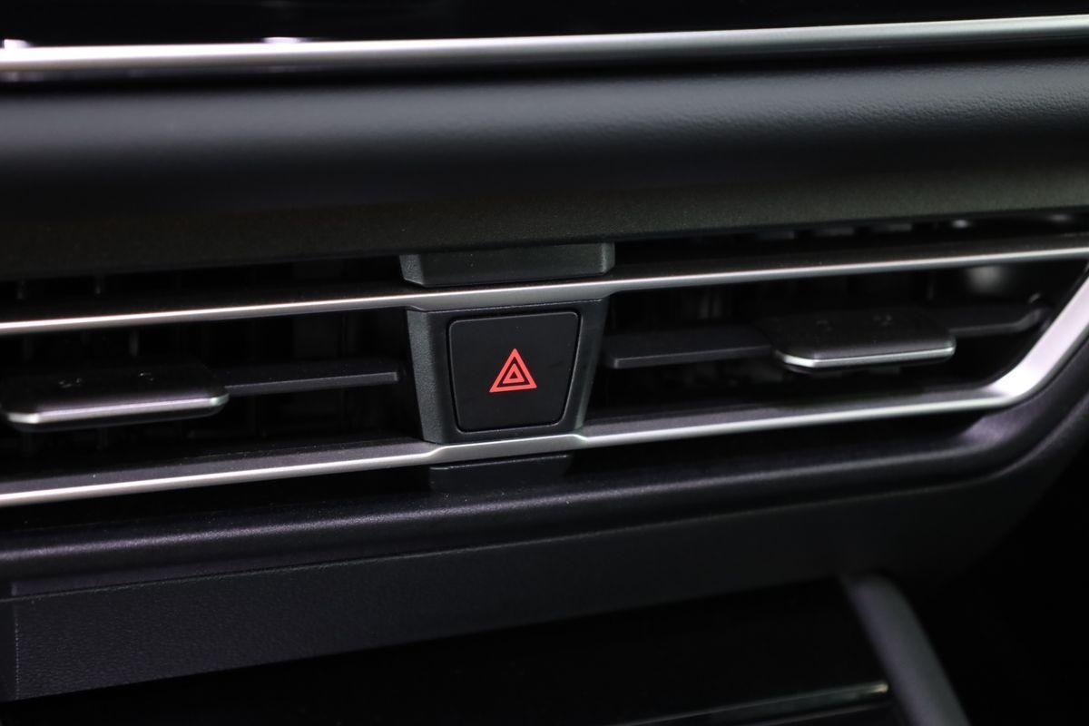 Volkswagen Tiguan 2.0 TSI DSG IQ.Drive R-Line