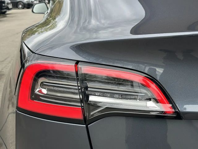 Tesla Model 3 AWD Long Range