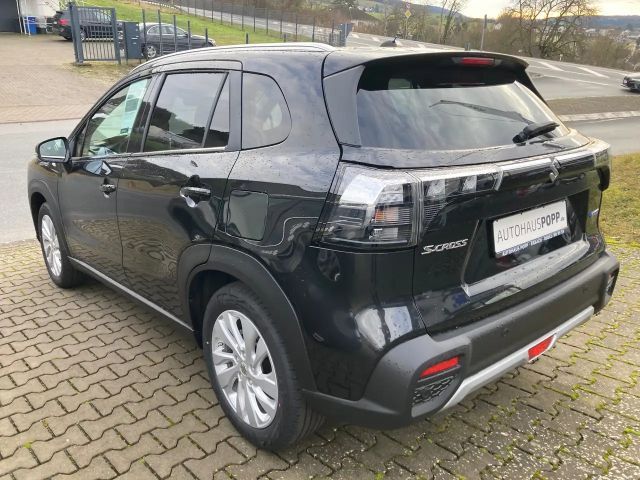 Suzuki S-Cross Hybrid