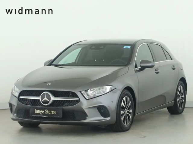Mercedes-Benz A 180 A 180 d Progressive