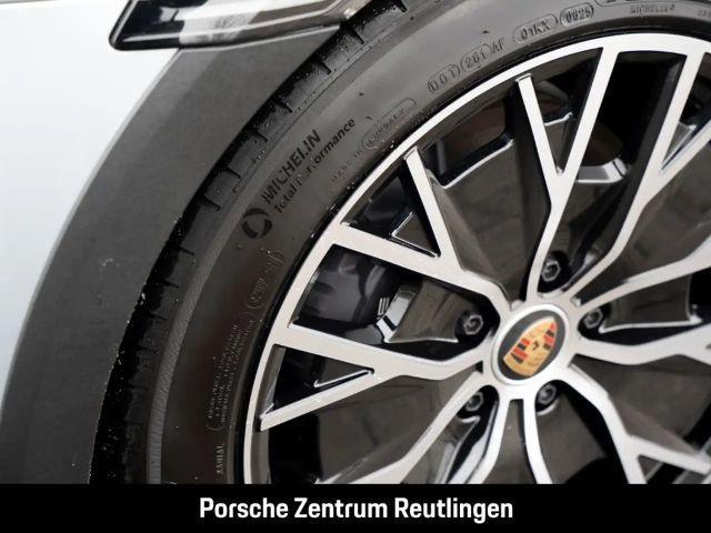 Porsche Taycan 4 Cross Turismo