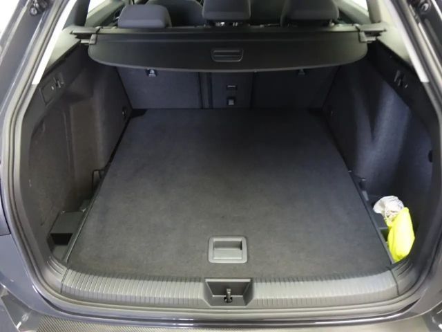 Volkswagen Golf DSG Life Variant