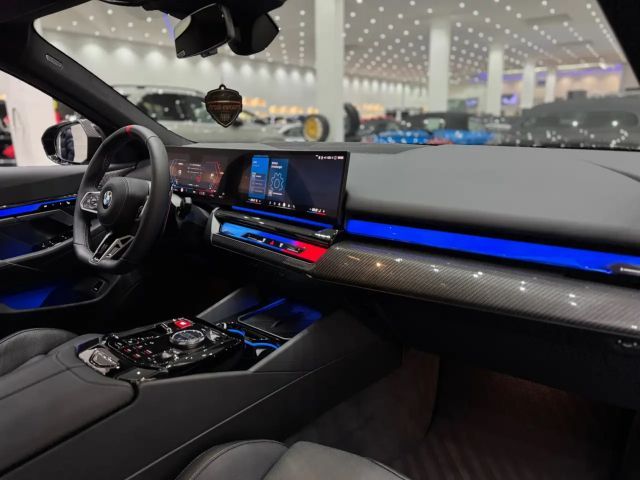 BMW M5 Touring *Ultimate-Paket*Keramik*Frozen*AHK*Leasing