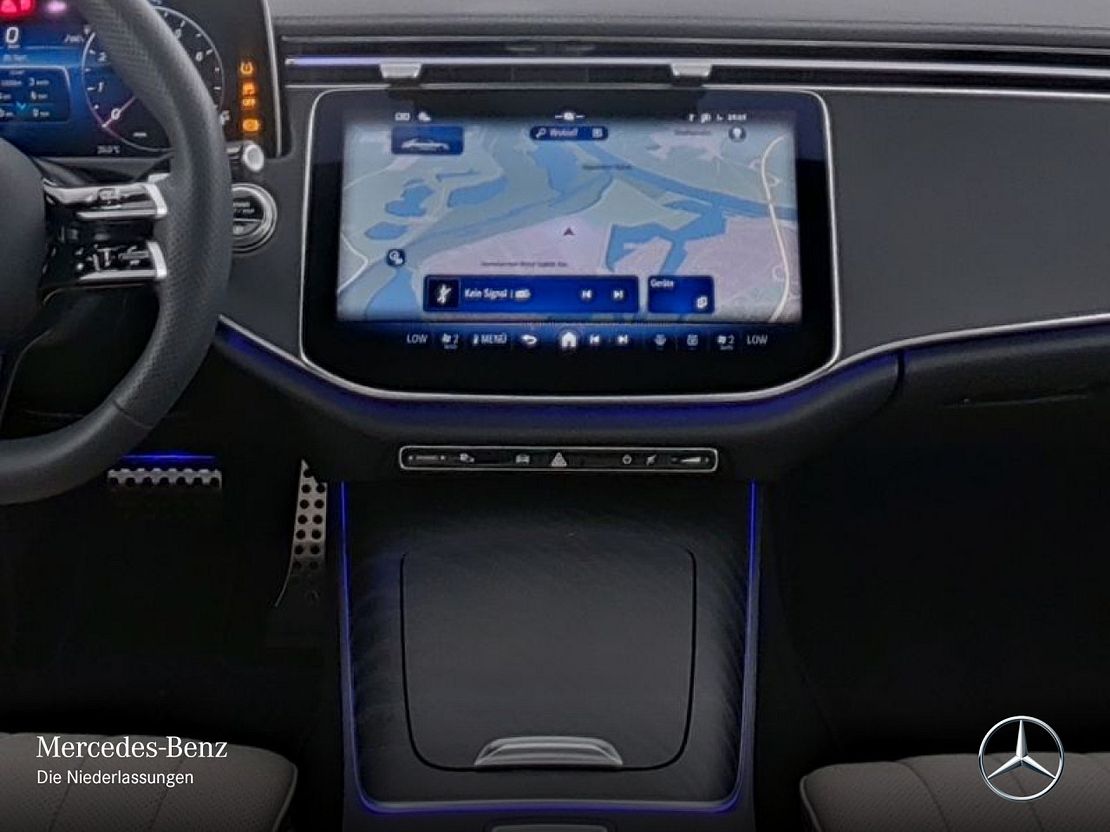 Mercedes-Benz E 200 Sedan