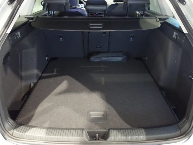 Volkswagen Golf Business DSG Variant