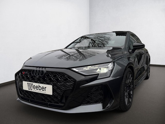 Audi RS3 Quattro S-Tronic Sedan