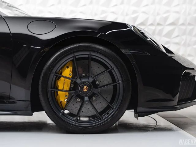 Porsche 992 4 Cabrio GTS Targa Turbo