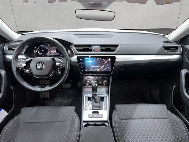 Skoda Superb 1.5 TSI Ambition Combi