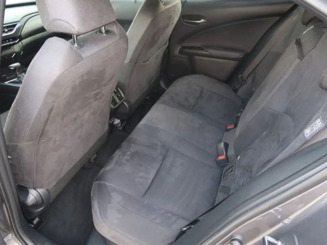 Lexus UX 250h Style Edition