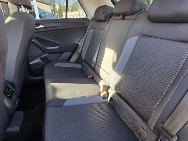 Volkswagen T-Roc Active