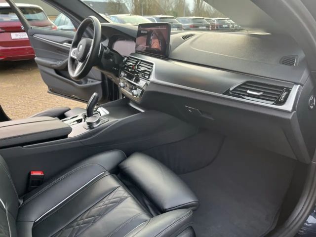 BMW 530 530i M-Sport Touring xDrive