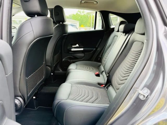 Mercedes-Benz GLA 220 4MATIC GLA 220 d