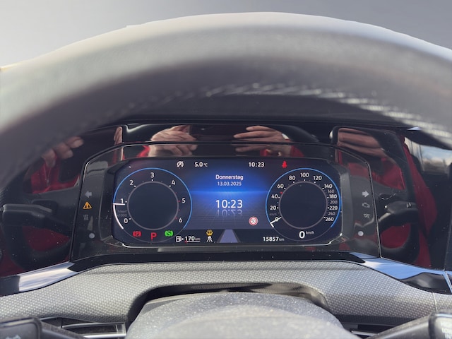 Volkswagen Golf 2.0 TDI DSG Golf VIII R-Line