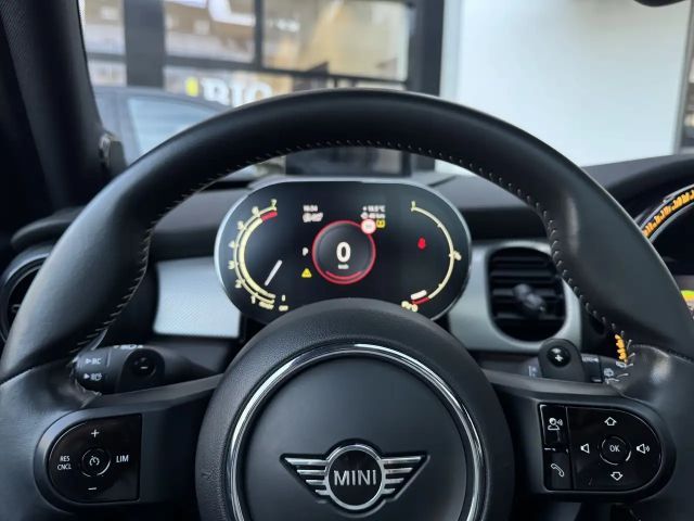 MINI Cooper S Younique Trim Pano RFK HuD DA PA H/K