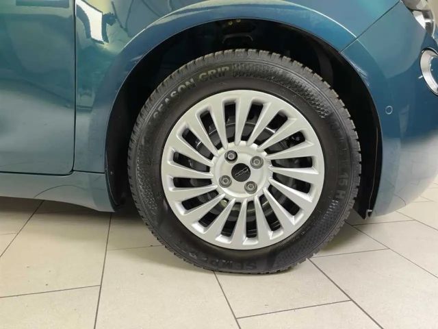 Fiat 500e Neuer 500 Rückfahrkamera Sitzheizung PDC 5200km