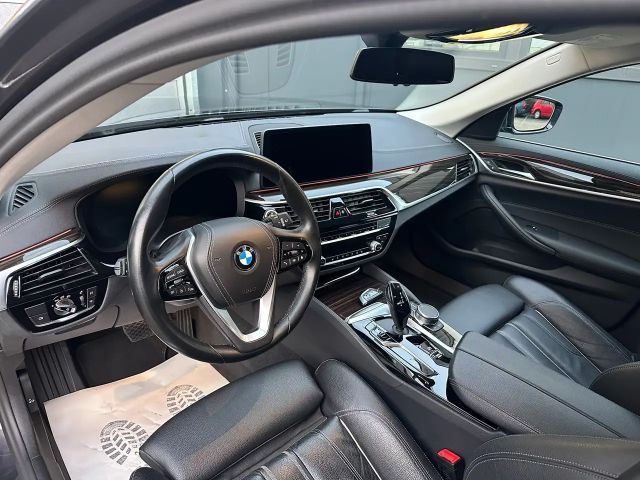 BMW 520 520d Luxury Line xDrive