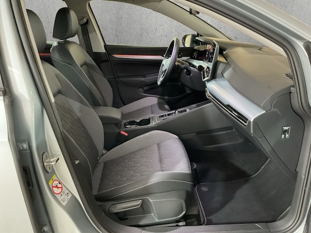 Volkswagen Golf 1.5 eTSI DSG