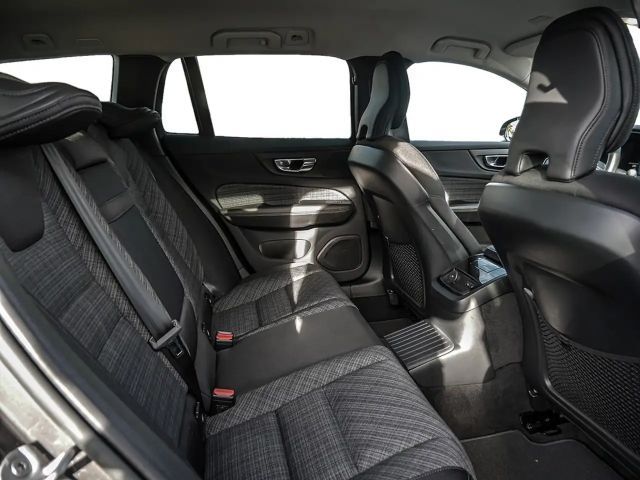 Volvo V60 AWD Core Hybrid Recharge T6