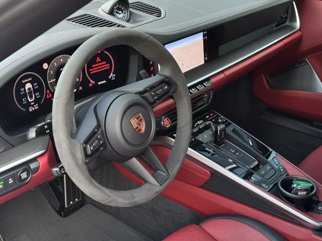 Porsche 992 4 Cabrio GTS Targa