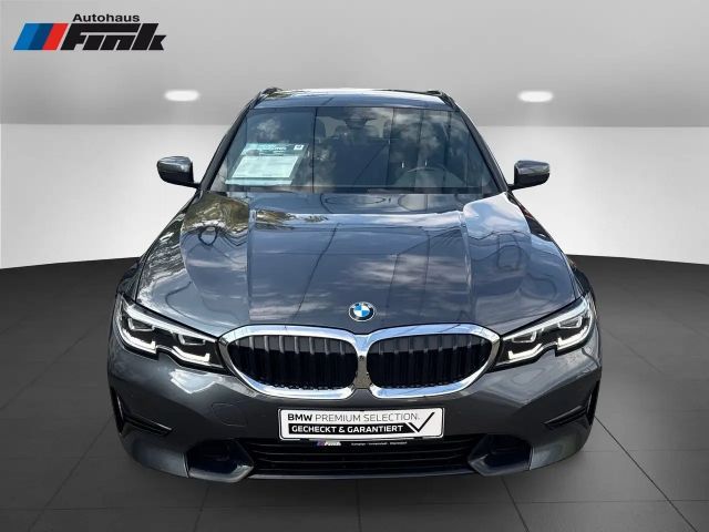 BMW 320 320d Sport Line xDrive