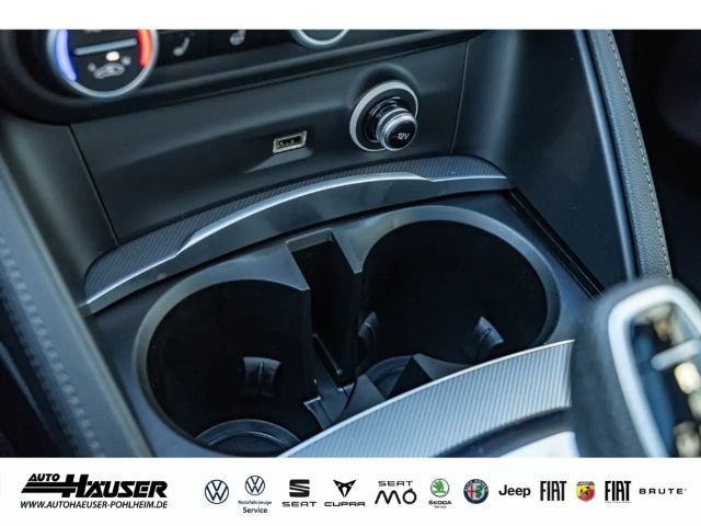 Alfa Romeo Stelvio AT8 Q4 Turbo Veloce