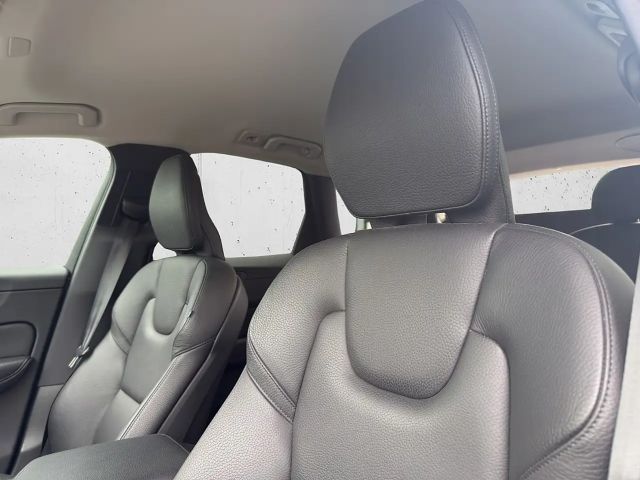 Volvo XC60 AWD Momentum