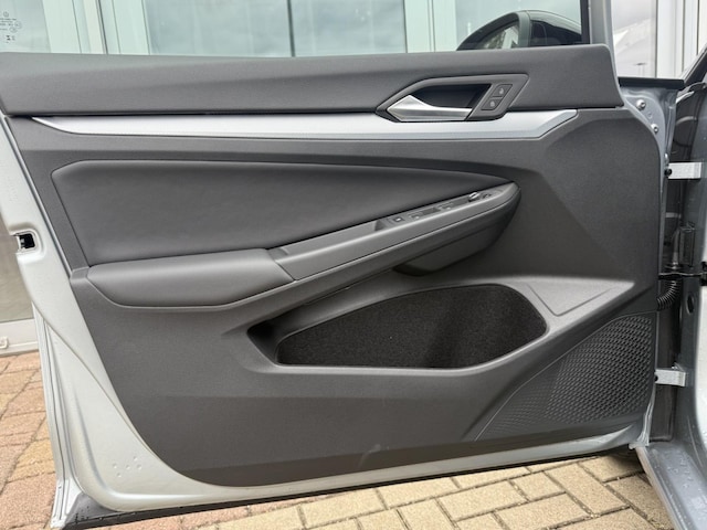 Volkswagen Golf 1.5 eTSI DSG Golf VIII