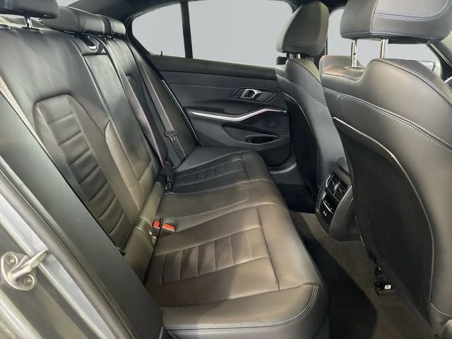 BMW 330 330i M-Sport Sedan xDrive