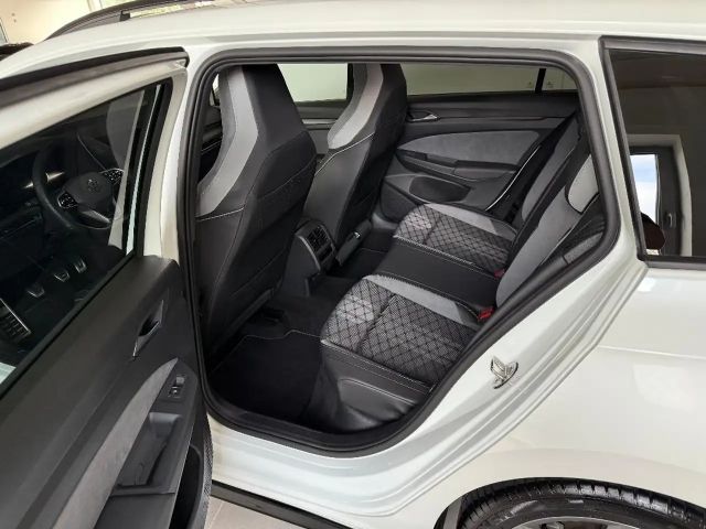 Volkswagen Golf 1.5 TSI R-Line Variant