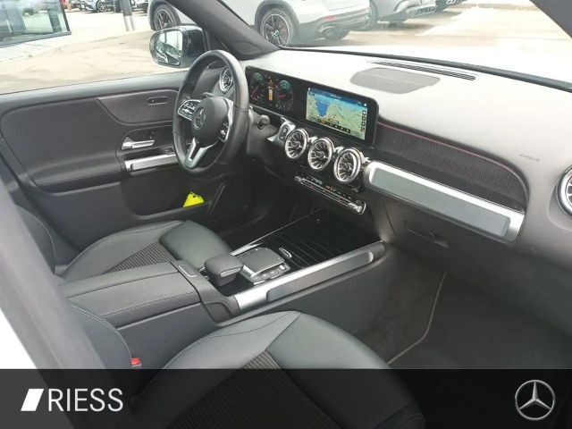 Mercedes-Benz GLB 200 7-Sitzer+AHK+Fahrass.P+Pano+Kamera+Night