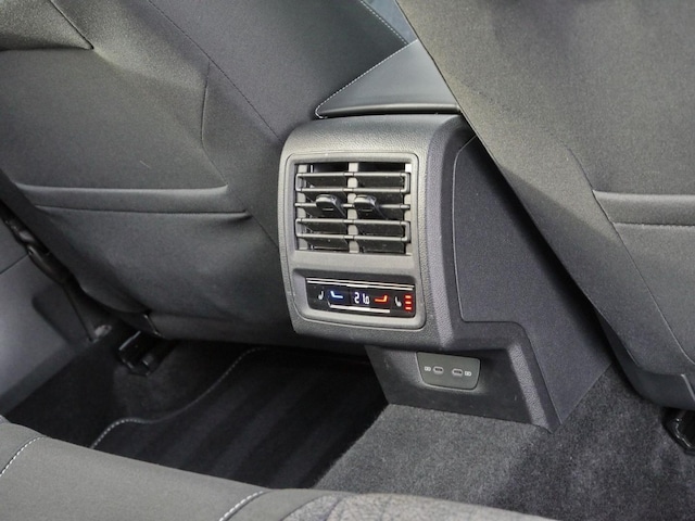 Volkswagen Golf 1.5 TSI Life Variant