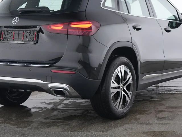 Mercedes-Benz GLA 180 Progressive