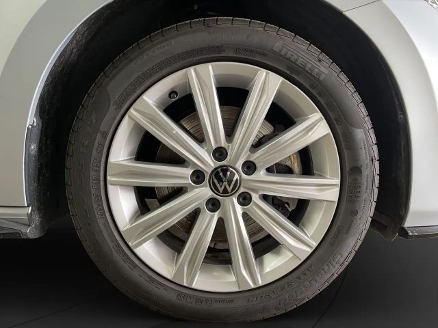 Volkswagen Touran 1.5 TSI R-Line