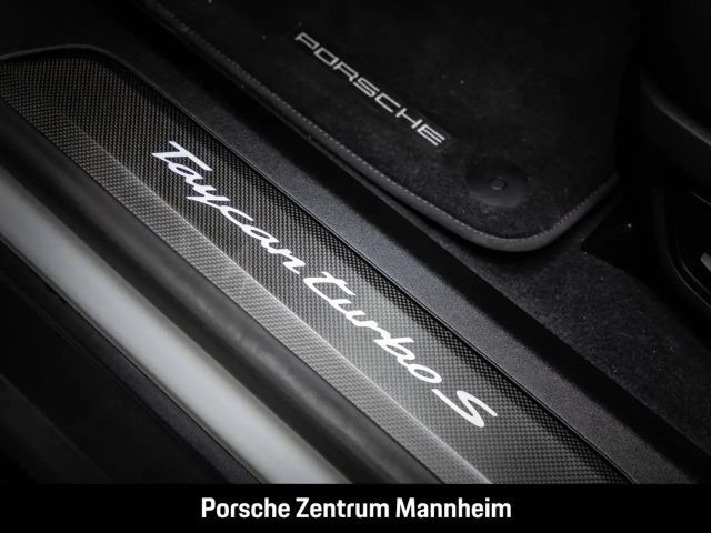 Porsche Taycan S Turbo