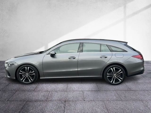 Mercedes-Benz CLA 180 Sedan Shooting Brake