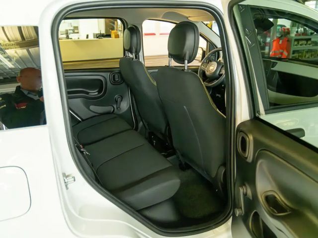 Fiat Panda 1.0 GSE 70PS E6 Pandina