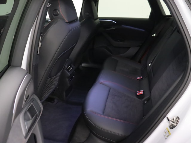 Audi A6 e-tron Avant Quattro