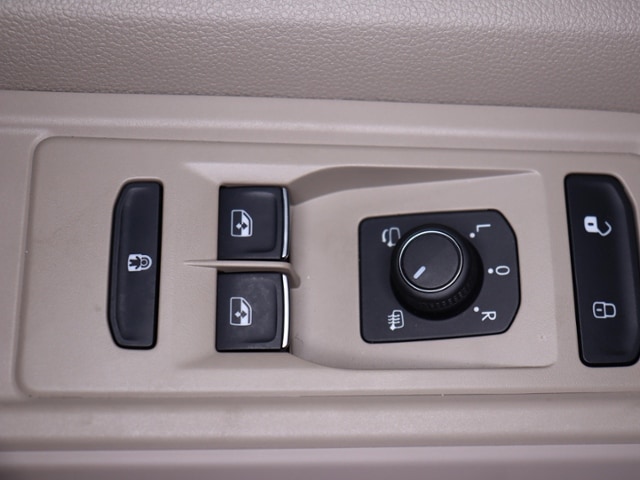 Volkswagen Multivan 2.0 TDI DSG Lang T7